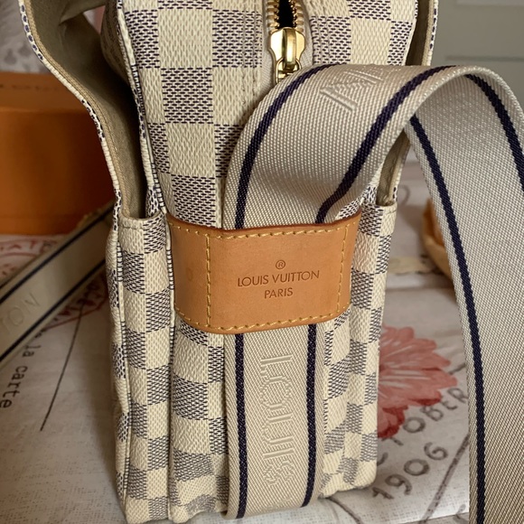 ***SOLD***100% LV Damier Azur Naviglio Messenger - Picture 5 of 16